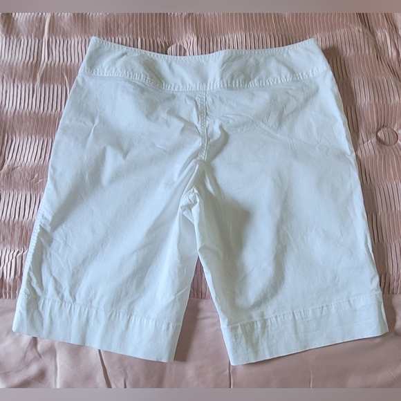 Madison Ladie's Shorts ❤️ - Picture 2 of 8